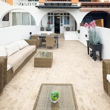 Luxury Ocean View 아데제